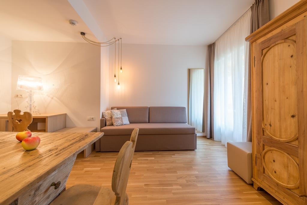 Tirolerin Garni Hotel แตร์เมโน ภายนอก รูปภาพ